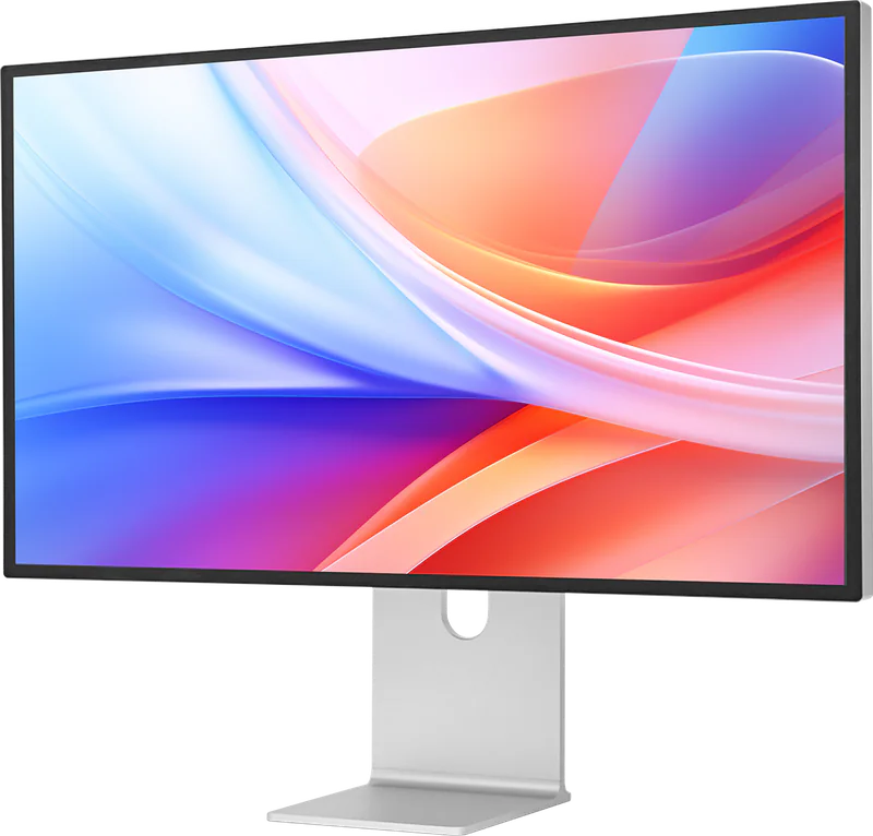 Kuycon G32P-monitor in driekwartaanzicht van voren, met de rand van het glanzende paneel en de zilverkleurige voet